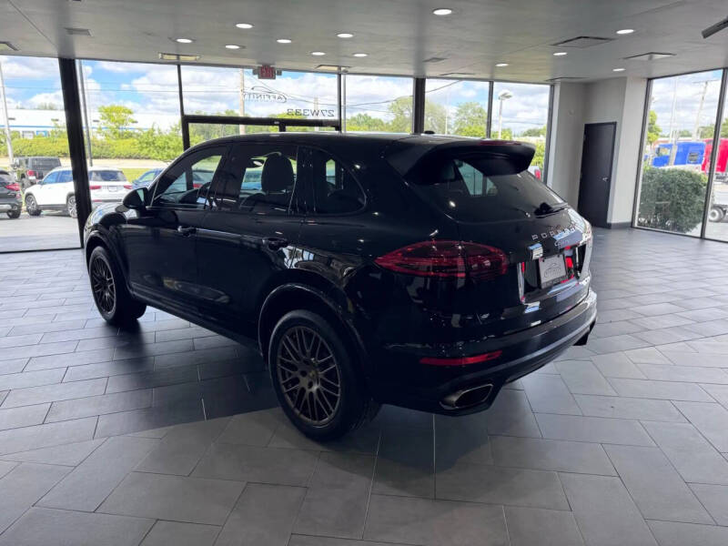 2018 Porsche Cayenne Platinum Edition