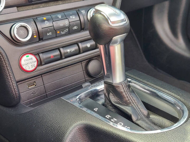 2015 Ford Mustang V6