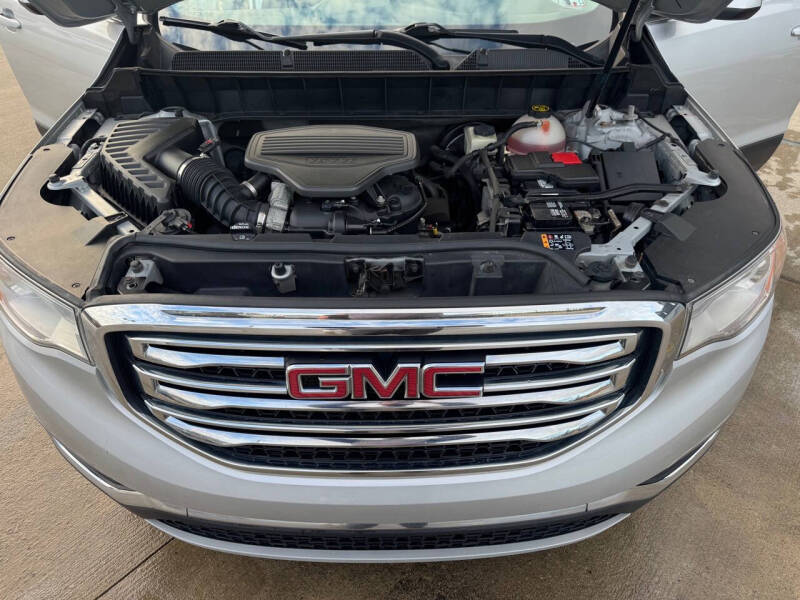 2017 GMC Acadia SLE-2