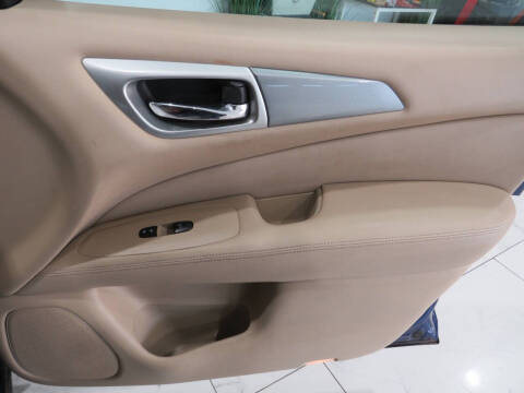 2018 Nissan Pathfinder SL