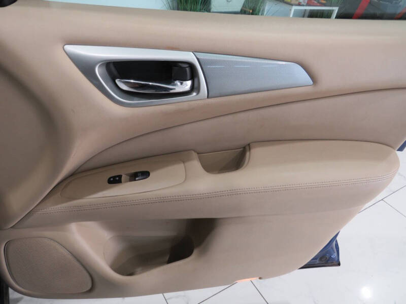 2018 Nissan Pathfinder SL