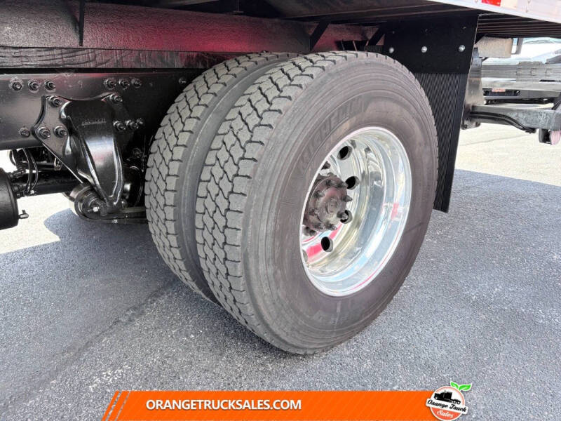 2020 Freightliner M2 106