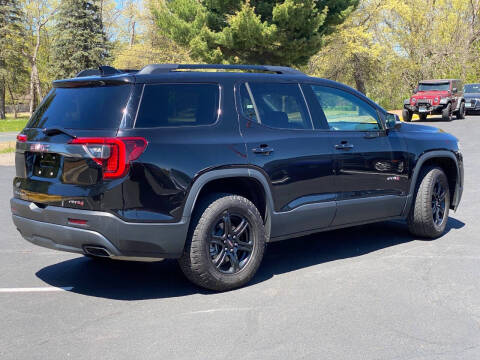 2023 GMC Acadia AT4