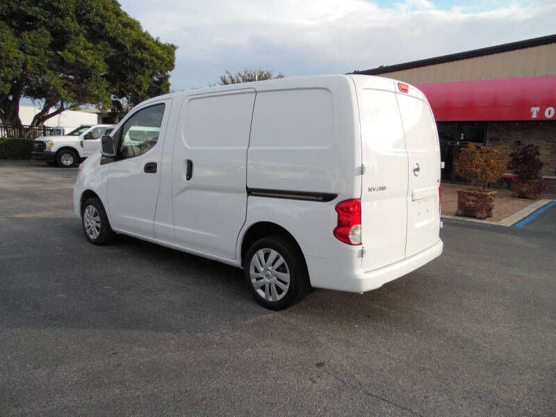 2017 Nissan NV200 SV