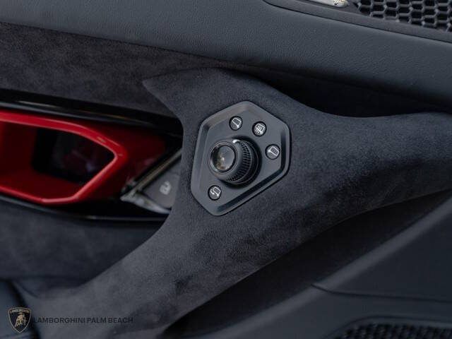 2023 Lamborghini Huracan Tecnica