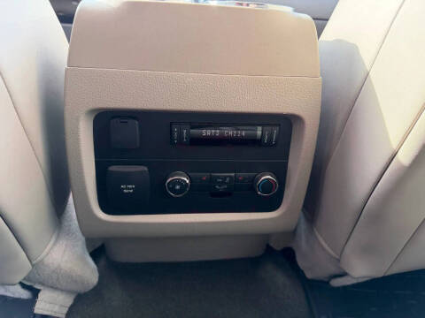 2016 Lincoln Navigator Select