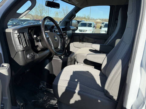2017 Chevrolet Express LS 2500