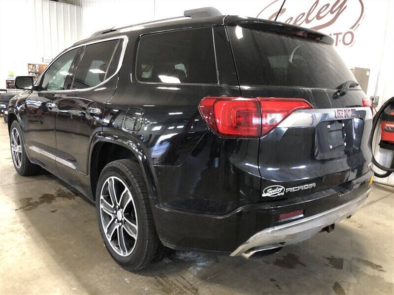 2017 GMC Acadia Denali