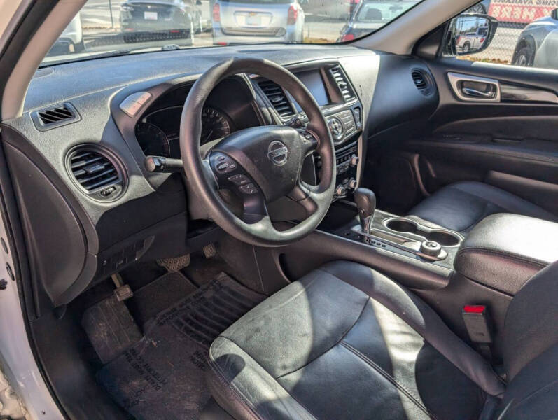 2017 Nissan Pathfinder S