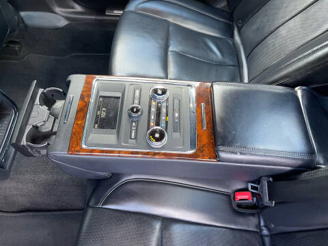 2019 Lincoln Continental Livery