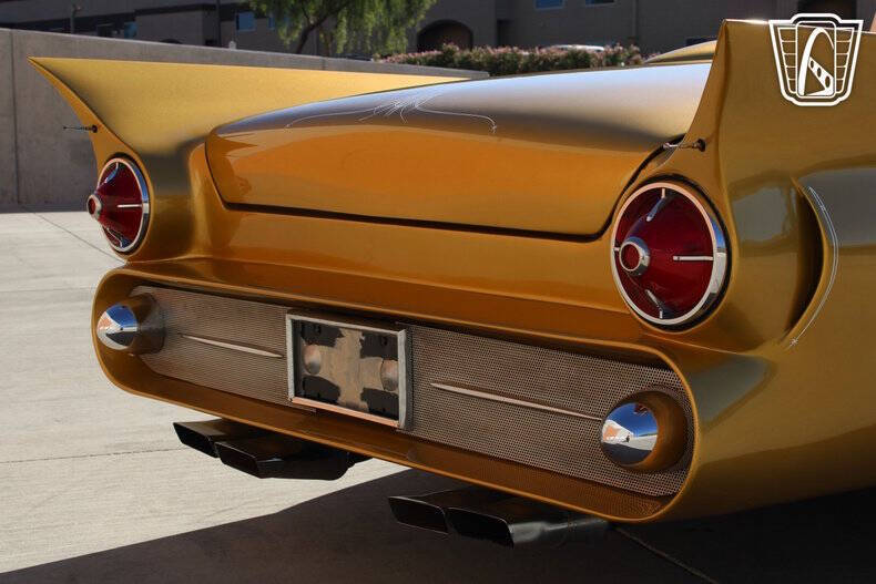 1957 Ford Thunderbird