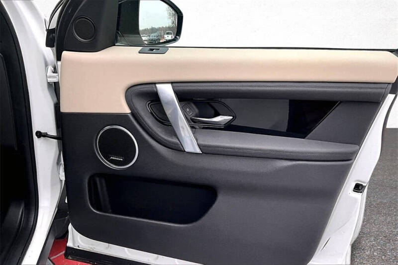 2023 Land Rover Discovery Sport P250 SE