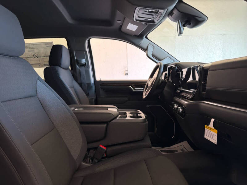 2026 GMC Sierra 1500 Elevation Standard