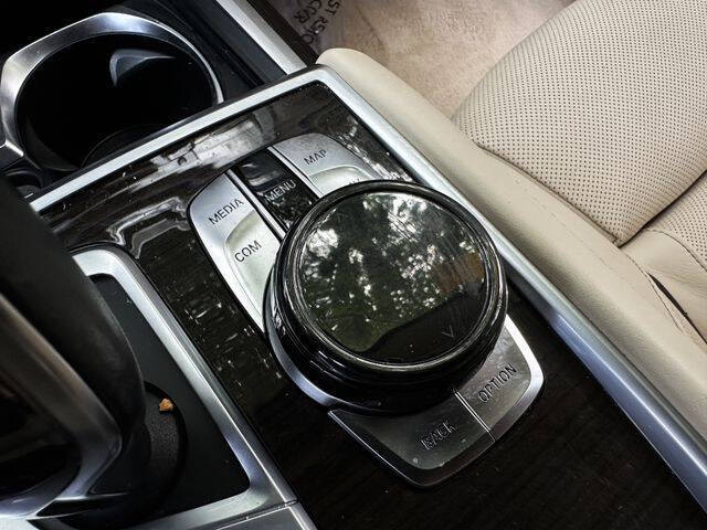 2017 BMW 7 Series 740i