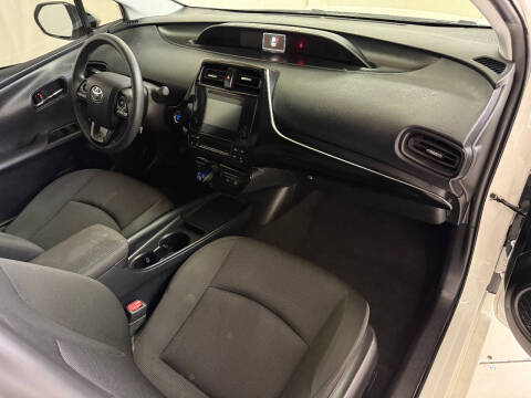 2019 Toyota Prius L Eco