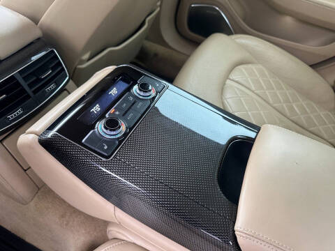 2015 Audi S8 4.0T quattro