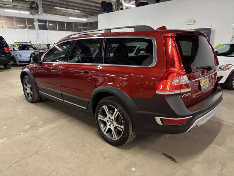 2015 Volvo XC70 T6 Platinum
