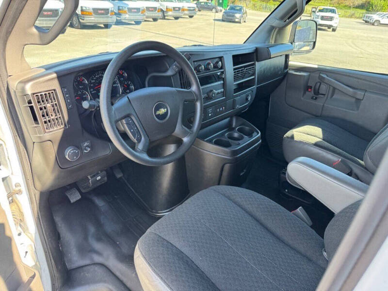 2023 Chevrolet Express 2500