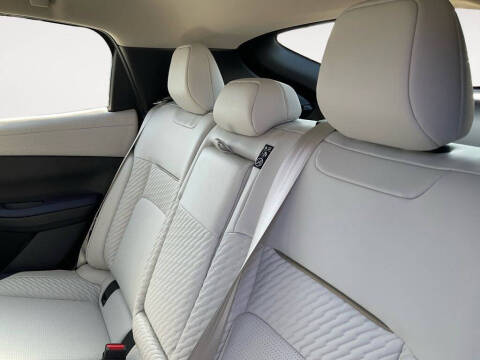 2026 Nissan LEAF Platinum+