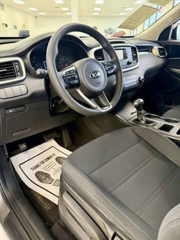 2018 Kia Sorento LX