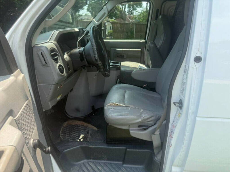 2011 Ford E-Series E-350 SD