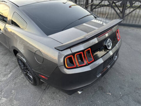 2014 Ford Mustang V6