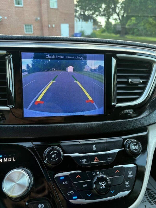 2017 Chrysler Pacifica Touring
