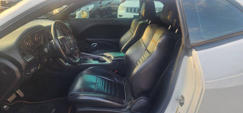 2015 Dodge Challenger R/T Plus Shaker