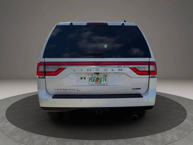 2016 Lincoln Navigator L Reserve