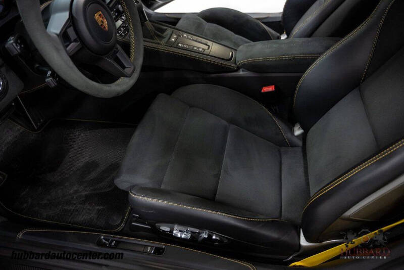 2023 Porsche 718 Cayman GT4 RS