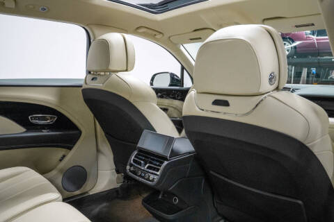 2024 Bentley Bentayga EWB