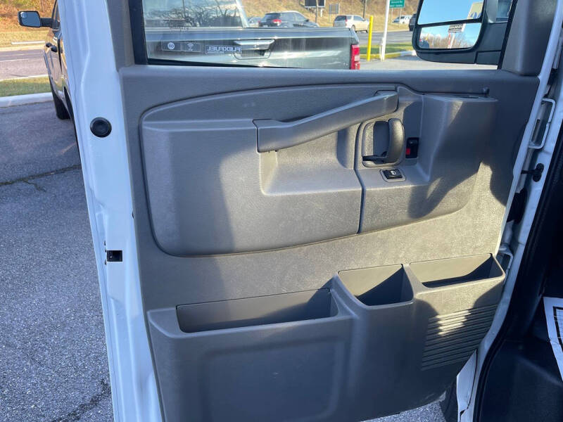 2019 GMC Savana 2500