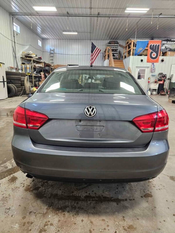 2014 Volkswagen Passat 1.8T S