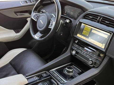 2019 Jaguar F-PACE S