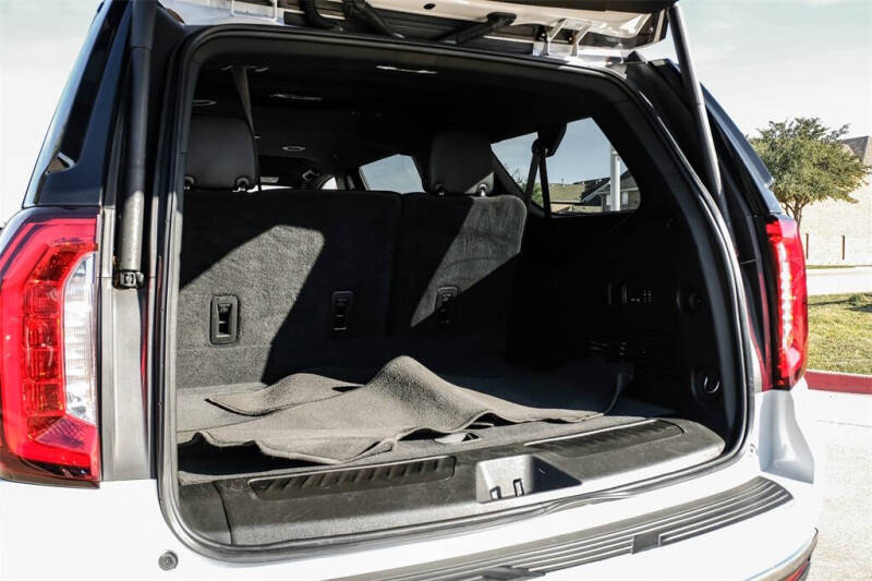 2022 GMC Yukon XL SLT