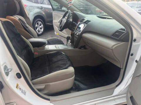 2011 Toyota Camry LE