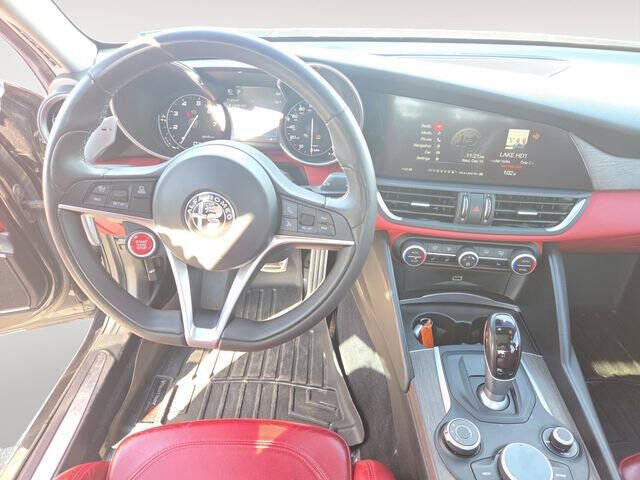 2017 Alfa Romeo Giulia Ti