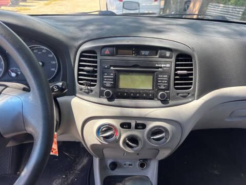 2010 Hyundai Accent GLS