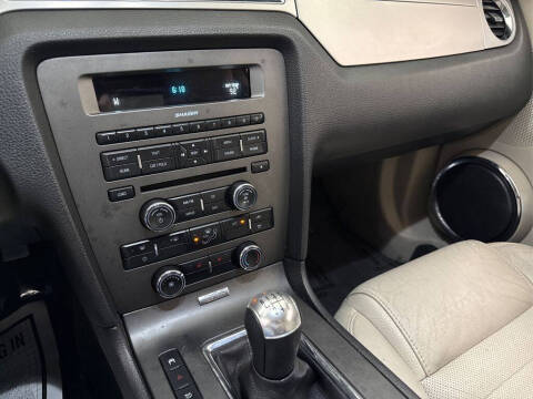 2011 Ford Mustang V6 Premium