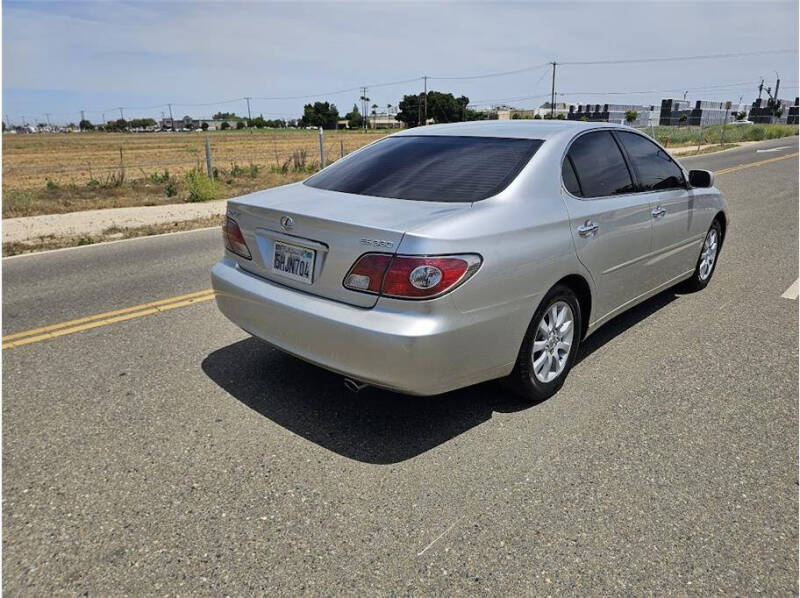 2004 Lexus ES 330