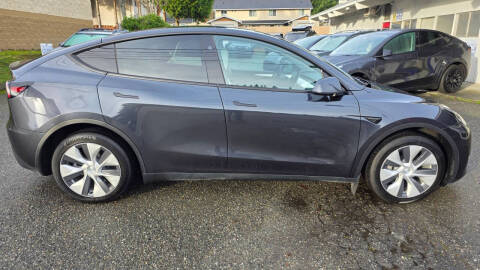 2024 Tesla Model Y Long Range