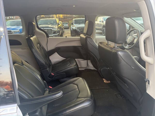 2024 Chrysler Pacifica Touring L