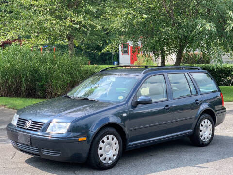 2005 Volkswagen Jetta for sale at Triangle Motors Inc in Raleigh NC