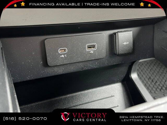 2022 Land Rover Defender 110 X-Dynamic SE