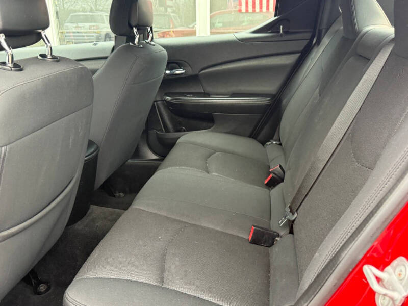 2012 Dodge Avenger SE V6