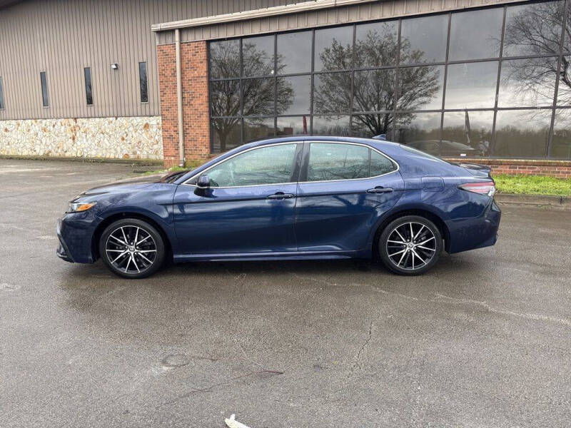 Used 2022 Toyota Camry SE with VIN 4T1G11AK6NU686221 for sale in Maysville, KY