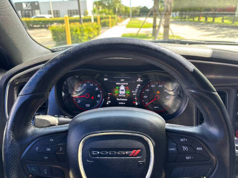 2017 Dodge Charger SXT