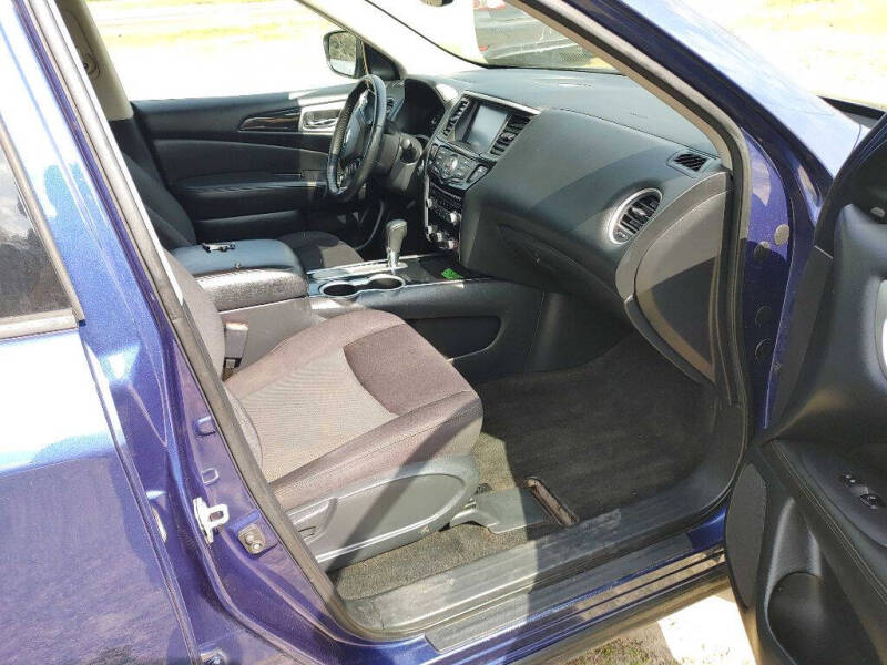 2019 Nissan Pathfinder S