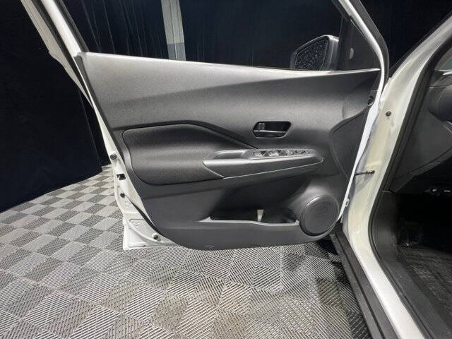 2025 Nissan Kicks Play S