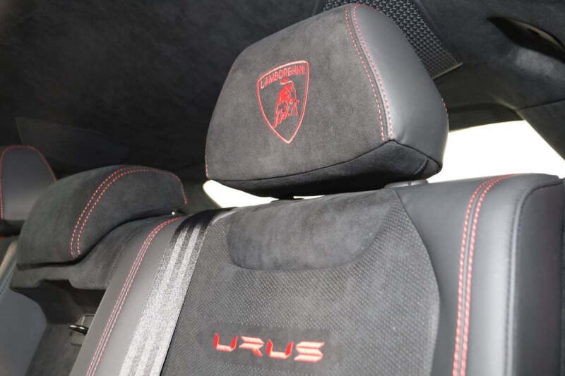 2024 Lamborghini Urus Performante